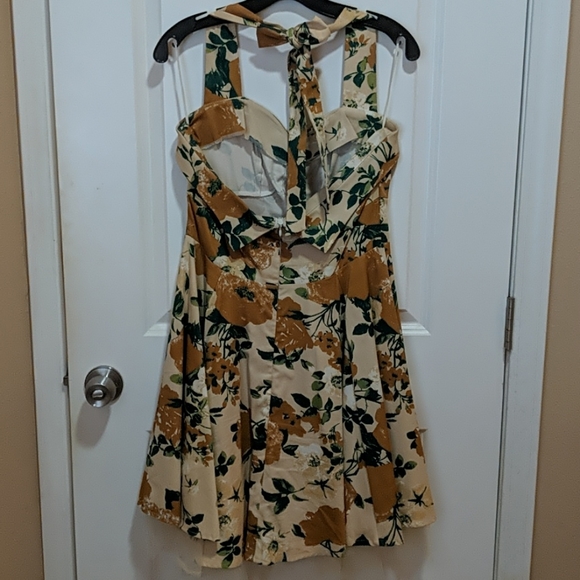 Feverfish UK 50s Style Floral Dress - Picture 2 of 8